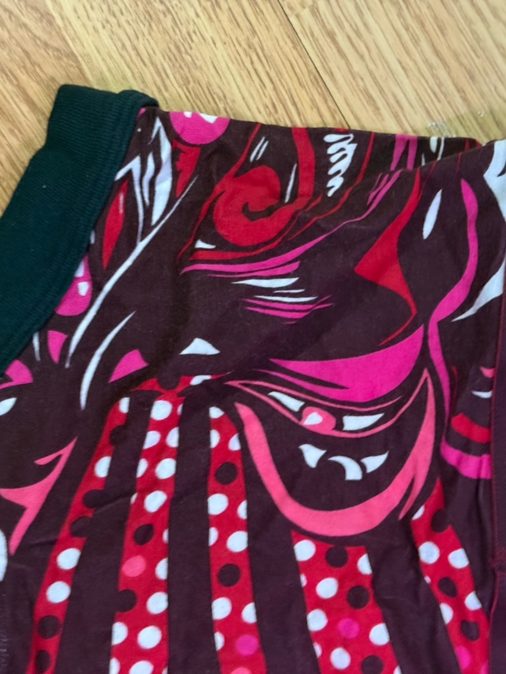 Red Patterned Stretch Shorts - Picture 5 of 7